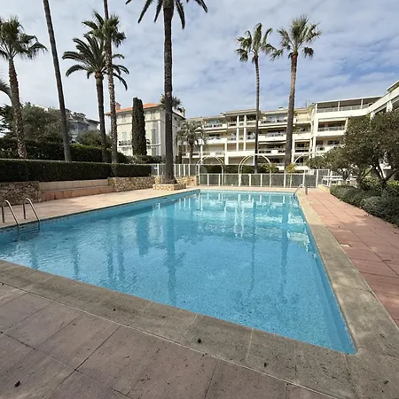 Apartament - 3 Pieces A 15mn Palais