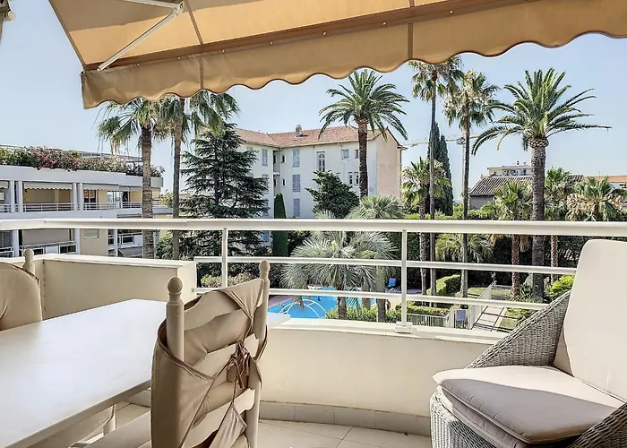 - 3 Pieces A 15mn Palais Cannes
